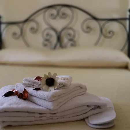 Alfa & Phi Bed & Breakfast *